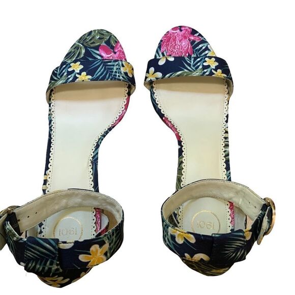 1901 Ellery Sandal Heels in Navy Hawaii Tropical Print Size 12M - Picture 3 of 11
